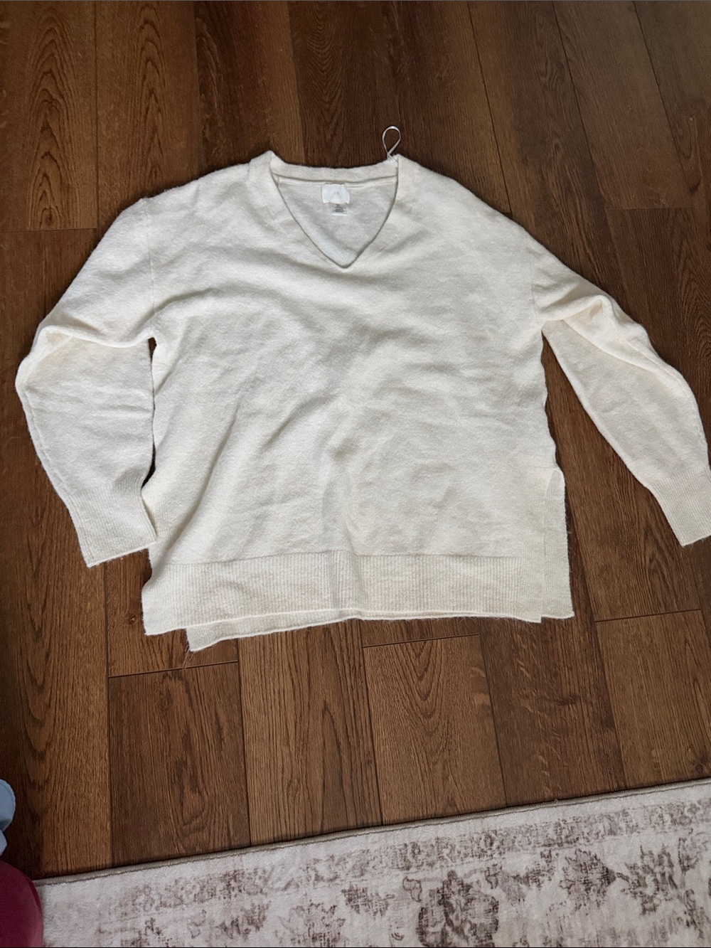 H&M Men's V-Neck Sweater in Cream